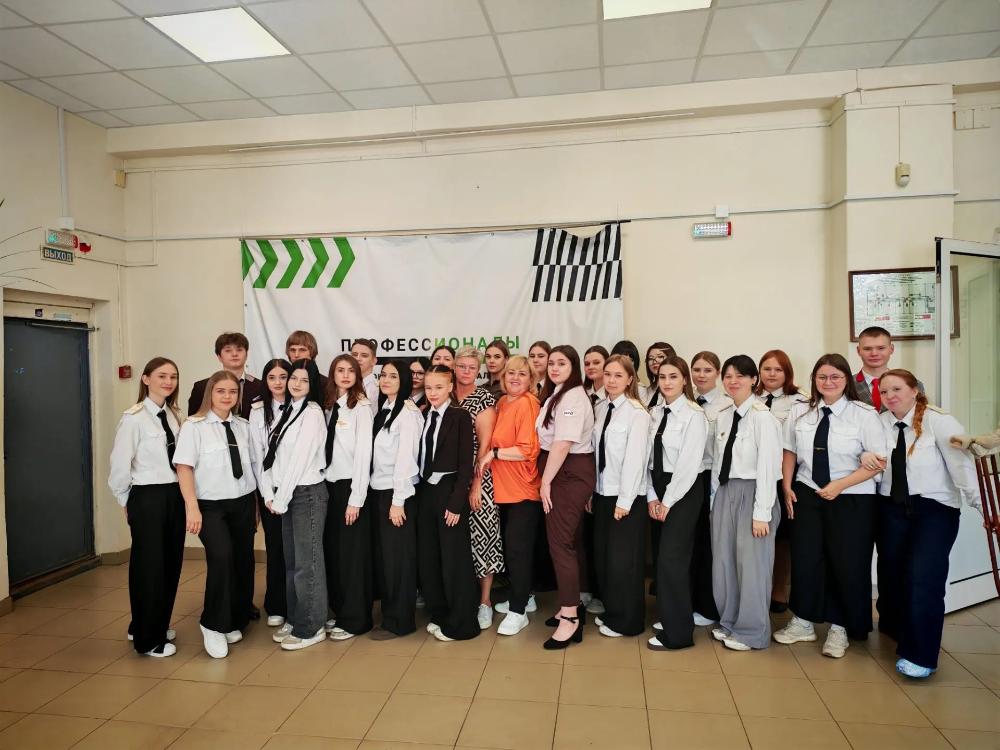 Состоялась защита дипломных проектов студентов группы 46 по специальности Сервис на транспорте (по видам транспорта)
