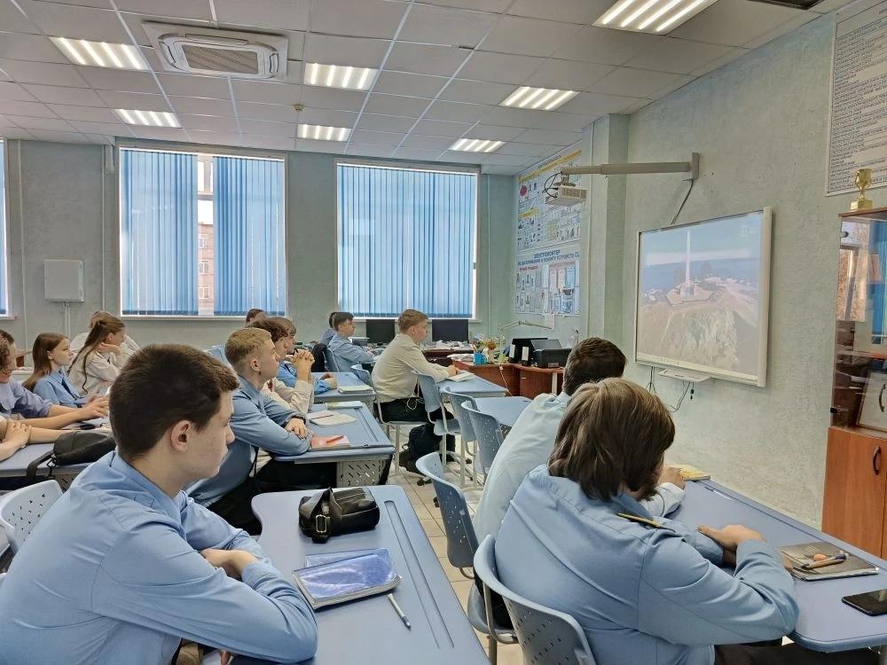 Куратор Якимычева Елена Николаевна провела классный час