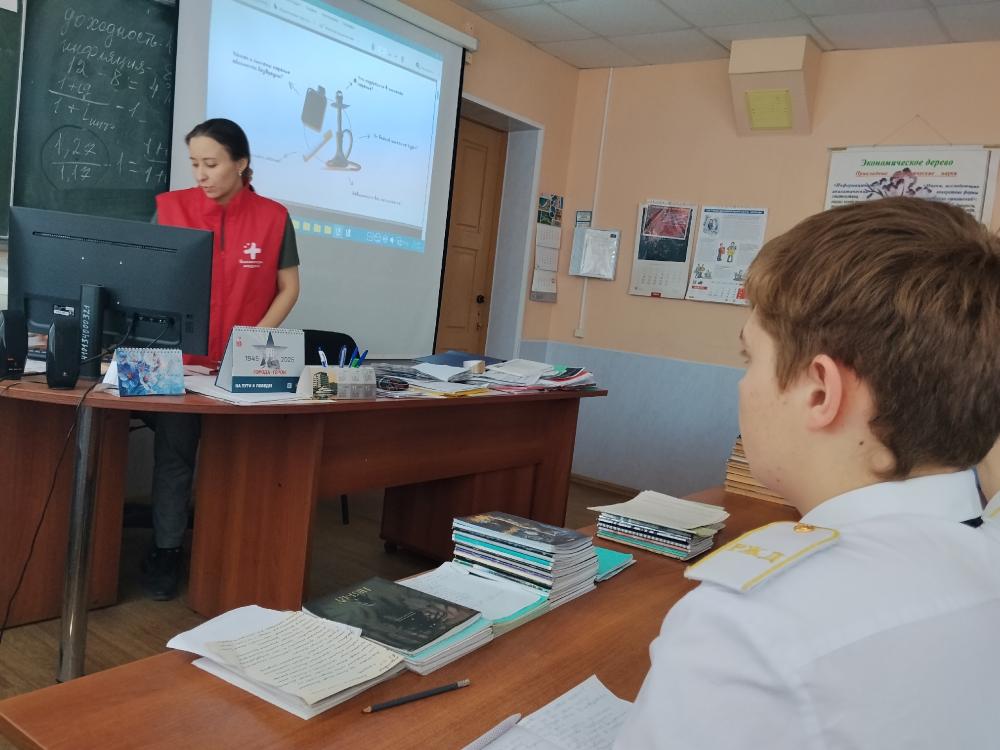 Встреча студентов с волонтёром движения Волонтёры-медики