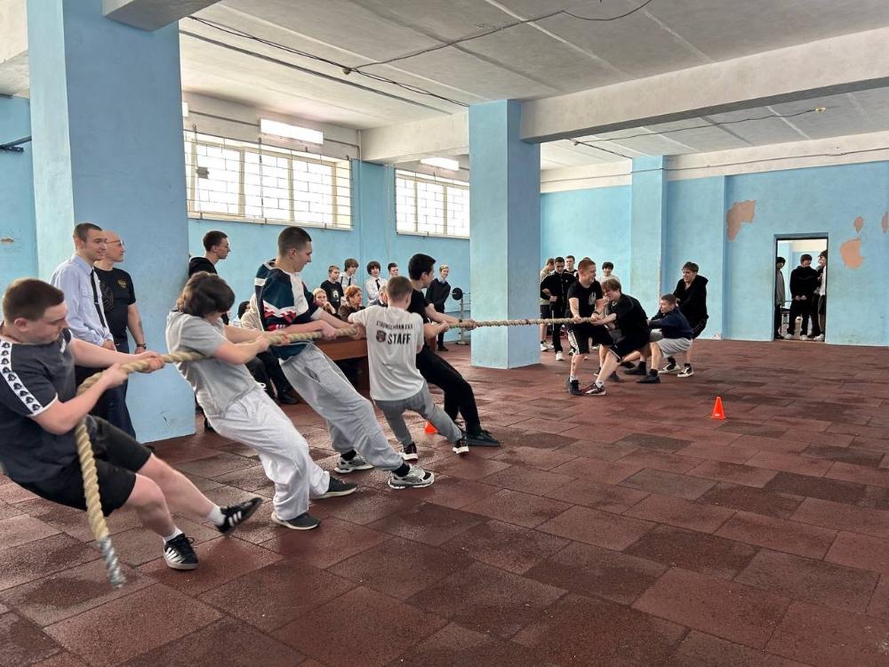 А ну-ка, парни!